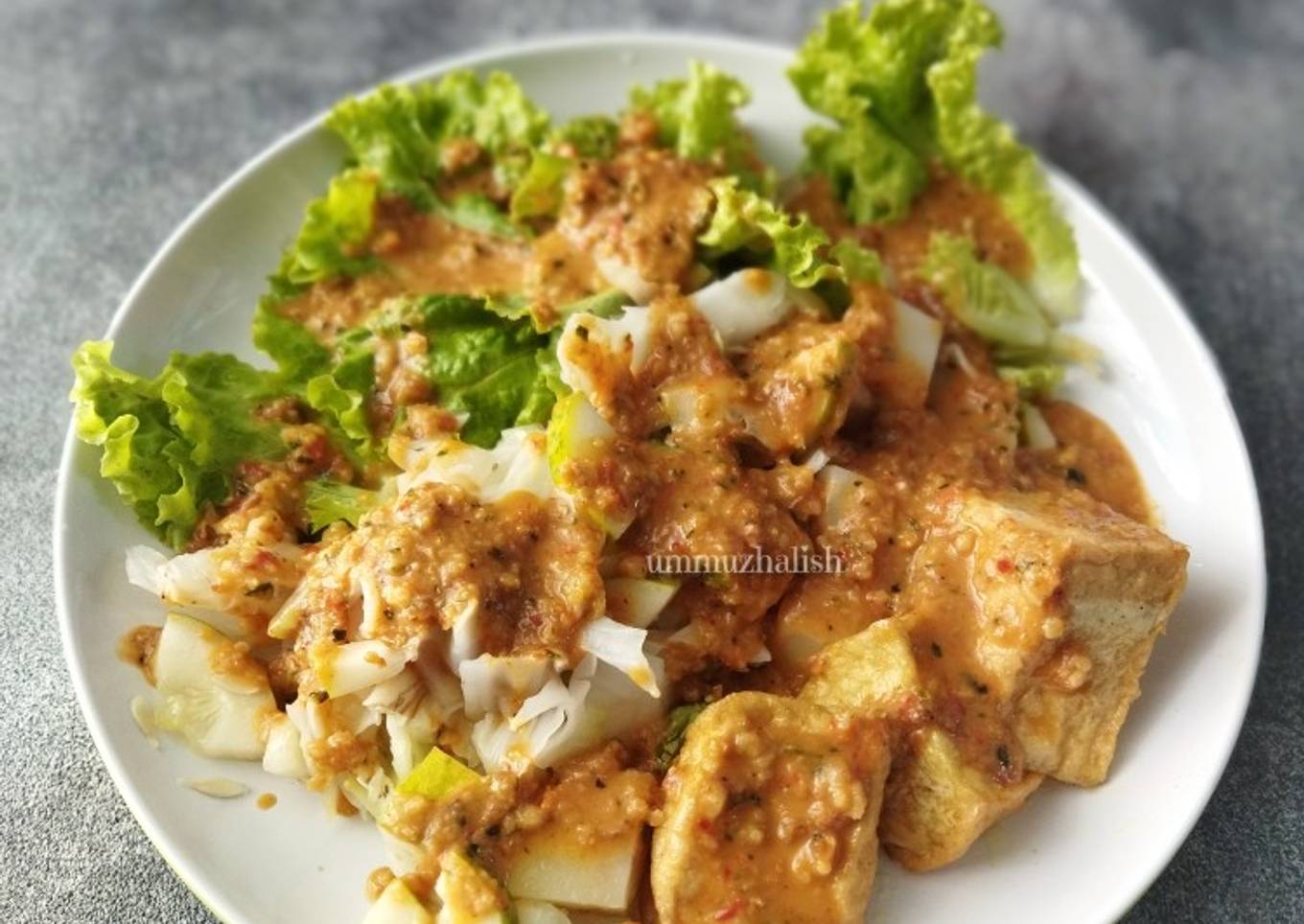 Tahu Sayuran Siram Bumbu Pecel