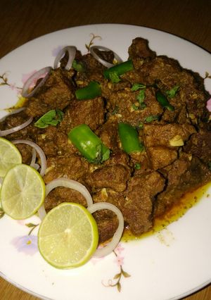 A picture of Smoky beef handi.