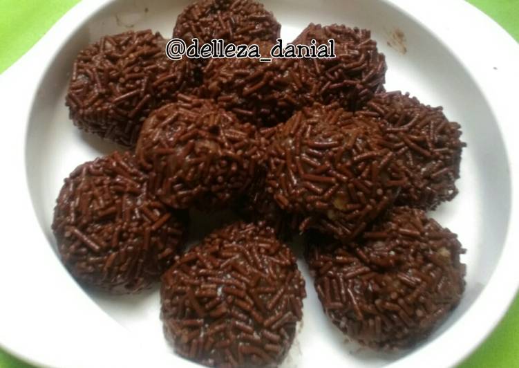 Bola Marie Coklat