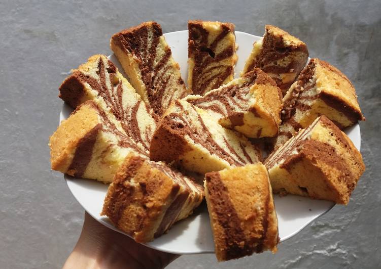  Resep  Zebra cake  putih telur yang Gurih  Resep  Masakan