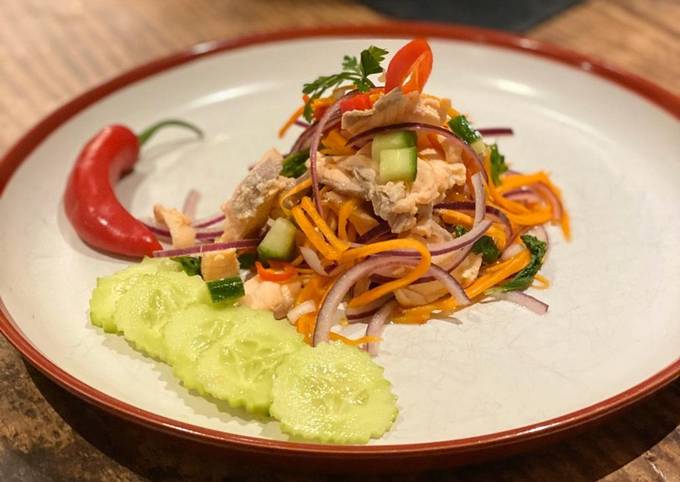 Thai Style Salmon Spicy Salad