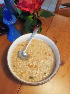 Una foto de Frejoles blancos con Verduras