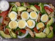 Una foto de ensalada de pollo dieta