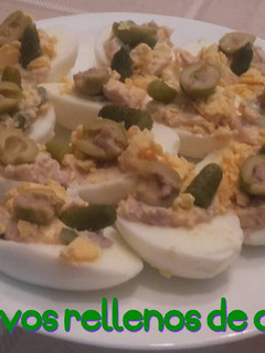 Una foto de Huevos rellenos de atún*