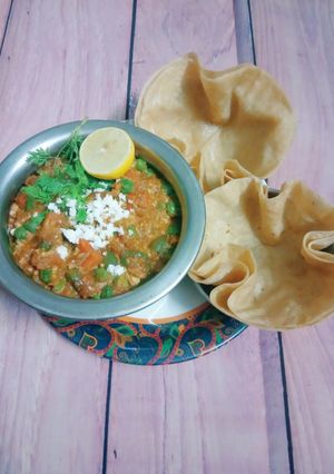 A picture of Veg kolhapuri.