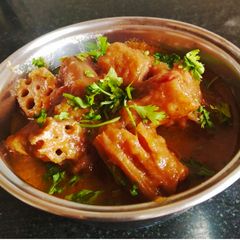Sindhi Kamal Kakdi Sabzi A picture of Sindhi Kamal Kakdi Sabzi.