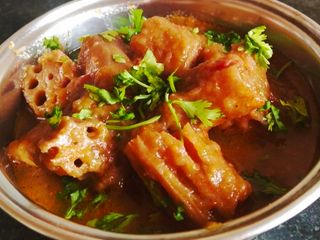 Sindhi Kamal Kakdi Sabzi