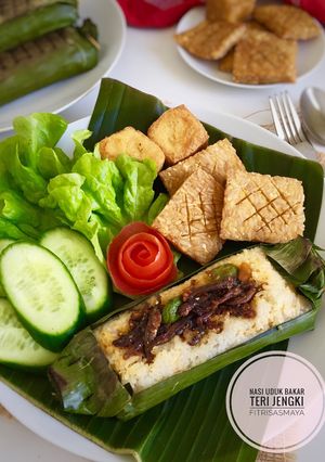 Foto resep Nasi Uduk Bakar Teri Jengki(#pr_masakanbungkusdaun)