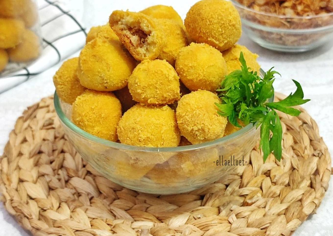 Kue Kering Bawang Goreng / Onion Cookies