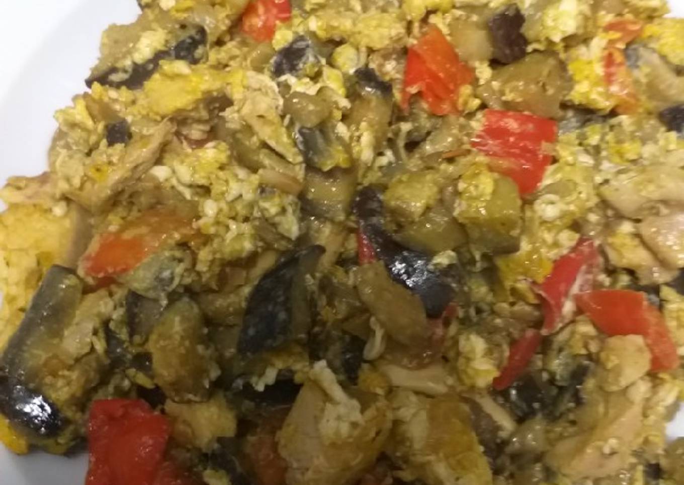 Revuelto de berenjenas y pollo