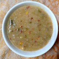 A picture of Vegetable kichdi.