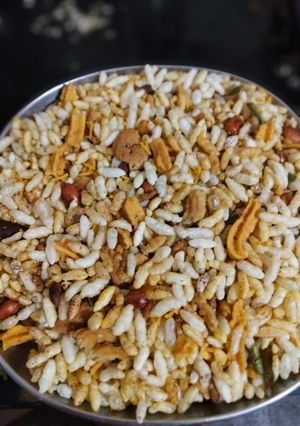 A picture of Murmura mixture.