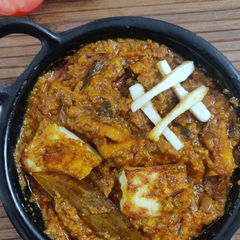 A picture of Paneer Lahori.