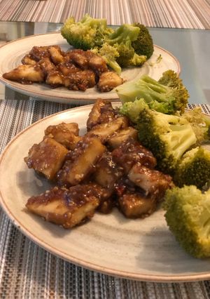 Una foto de Pollo glaseado estilo oriental