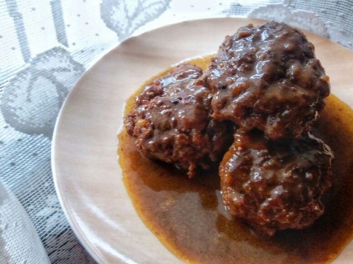 Yuk intip, Bagaimana cara buat Burgers With Gravy yang nagih banget