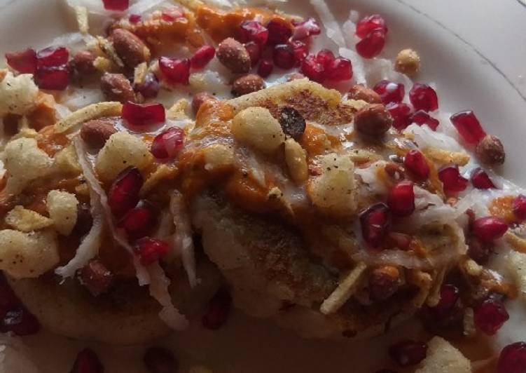 Kuttu flour and aloo tikki chat