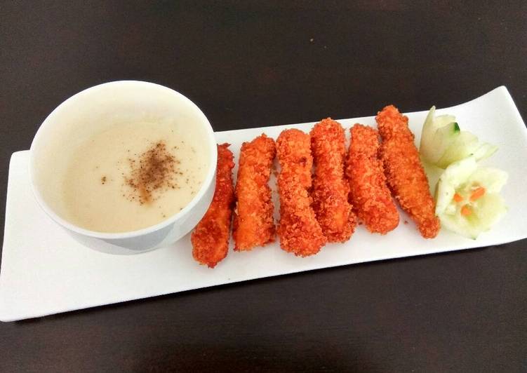 Crispy Chicken Finger With Cheese Dipping Sauce