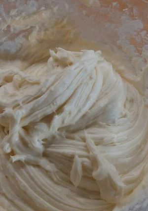 A picture of Cream Cheese Icing.