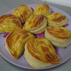Una foto de Empanadas de hojaldre con pollo