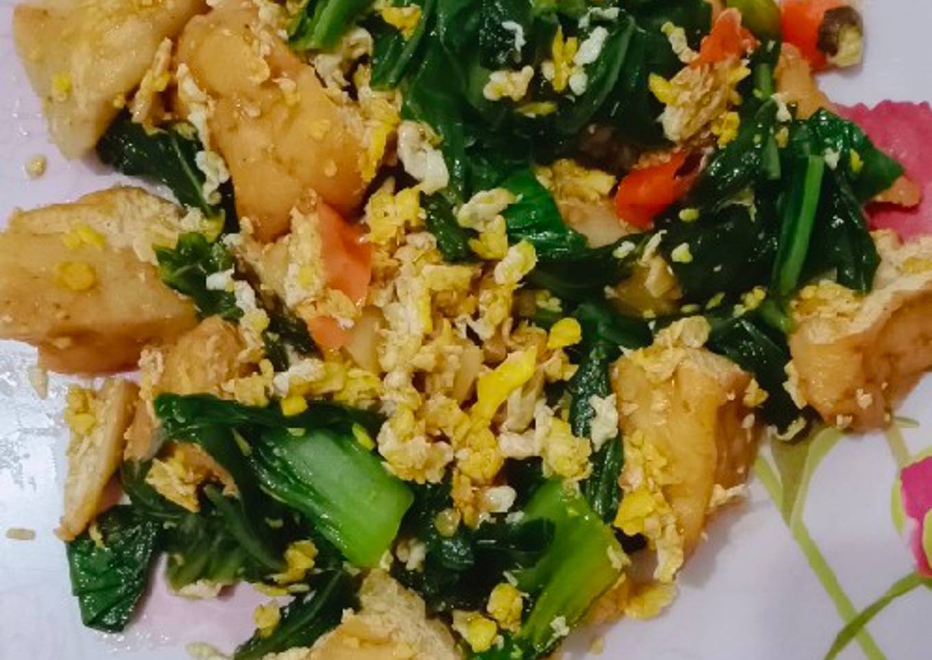 Bagaimana Membuat Tumis pakcoy dengan tahu bakso saus bbq Anti Gagal