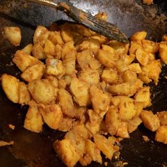 A picture of My Bombay potatoes (shop bought seasoning).