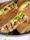 Quesadilla integral de chili con carne, aguacate y mozzarella 🥑