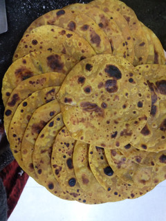 મસાલા થેપલા (Masala Thepla Recipe in Gujarati) રેસીપી મુખ્ય ફોટો