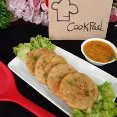 A picture of Aalu Chana kachori and Aalu Chana bhaji.