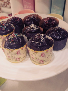 عکسی از دستور 🧁کاپ کیک شکلاتی با سس شکلات🧁