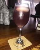 Cóctel lavanda dream con jugo de cerezas