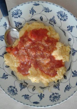 Una foto de Polenta súper express