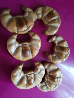 Una foto de Croasanes de harina de avena sabor chocolate y coco