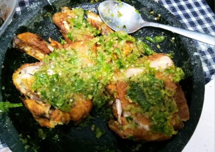 Rahasia Membuat Ayam geprek hijau Anti Gagal