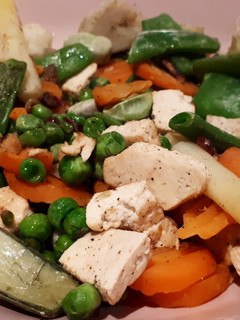 Una foto de Tofu salteado con menestra de verduras
