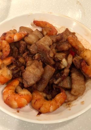Hình của món Thịt ba chỉ không bì rang tôm bóc vỏ tại Nhật.