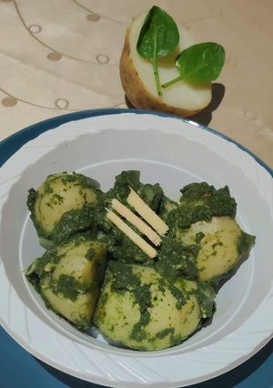 A picture of Palak Aloo ki Sabji 🥬🥔Spinach Potato Curry 🥬🥔.