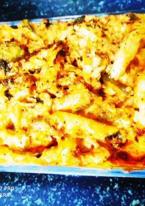 A picture of Baked white sauce pasta.