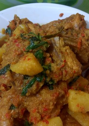 Foto resep Ayam woku KENTANG
