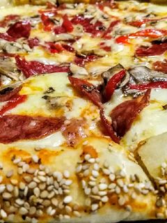 Una foto de PIZZA PanaJunior...!🍄