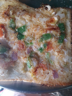 A picture of Bread pizza.
