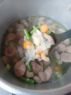 Foto resep Sayur Sop (bakso & makaroni)