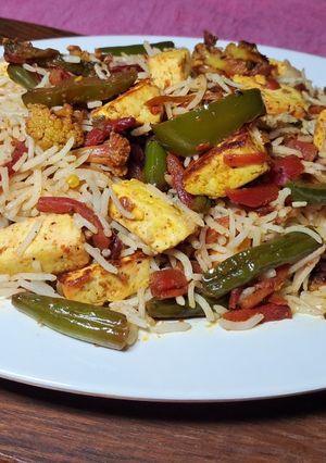 A picture of (mix vegetables fry rice).
