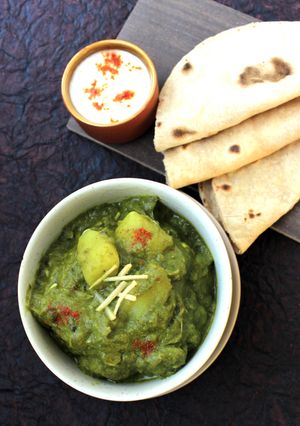 A picture of Aloo Palak Subzi/Spinach and Potato Curry.