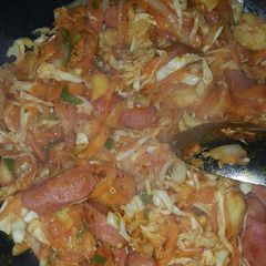A picture of Cabbage and potato sauce.