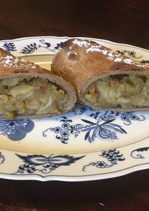 A picture of California Farm Apple Strudel, Traditional or Gluten Free.