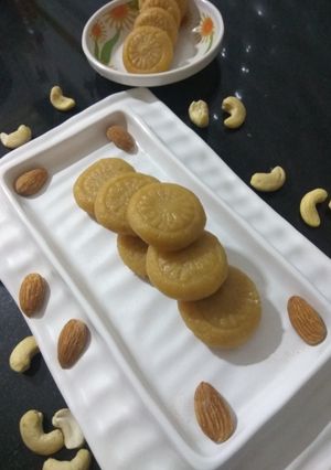 માવા ના પેંડા રેસીપી મુખ્ય ફોટો