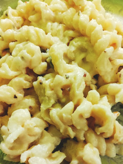 चीज़ी व्हाइट साॅस पास्ता (cheesy white sauce pasta recipe in Hindi) रेसिपी मुख्य फोटो