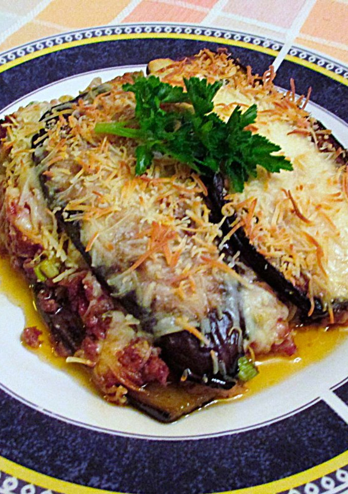 Una foto de Lasaña de berenjena con carne mixta picada