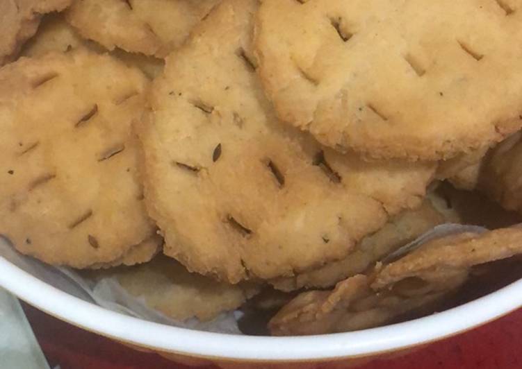 How to Make Super Quick Homemade Farsi Puri (Savoury biscuits)