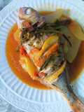 Guiso de marinero en cazuela con patatas y alguna que otra cosa